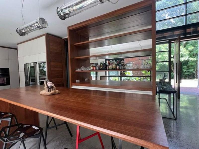 Villa - 395 m² - 9 pièces