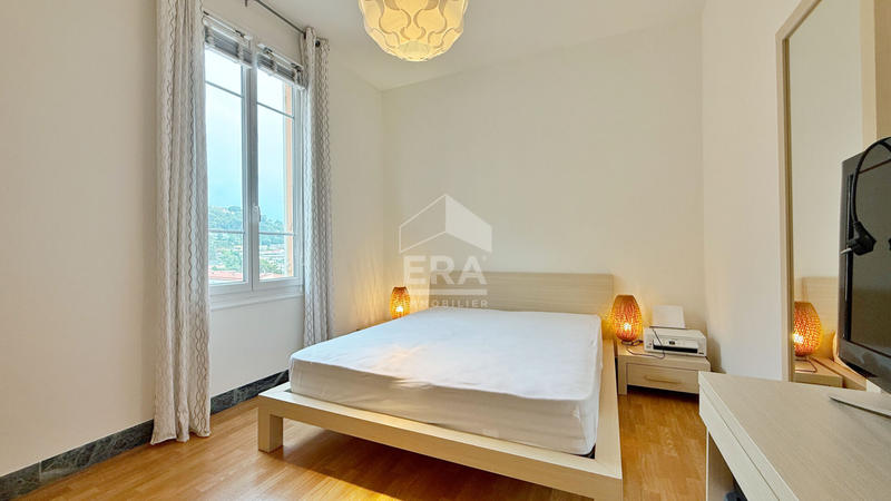 Appartement - 95 m² - 5 pièces