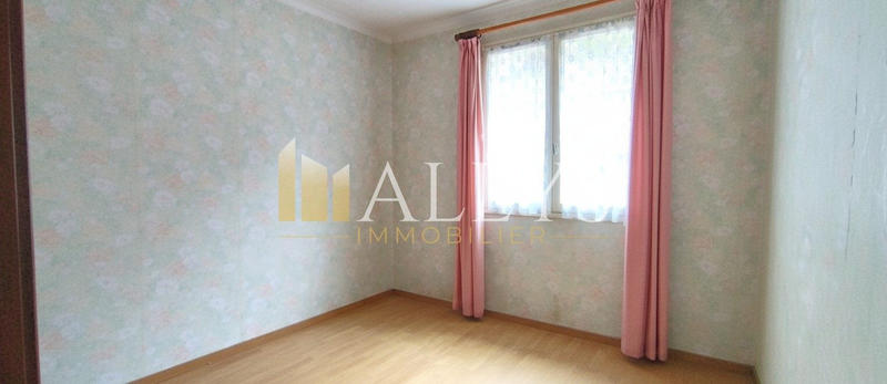 Maison - 91 m² - 5 pièces