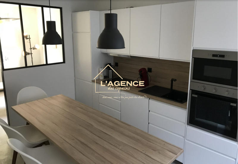 Appartement - 80 m² - 1 pièce