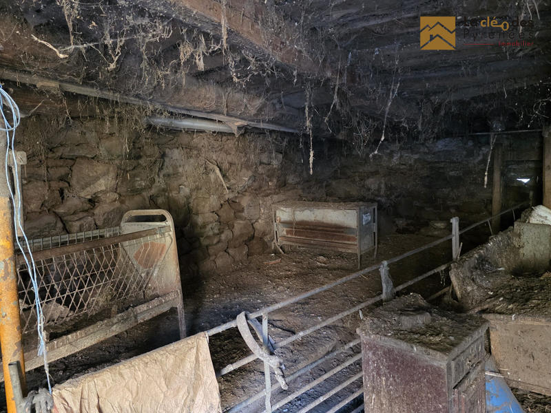 Maison ancienne - 120 m² - 1 pièce