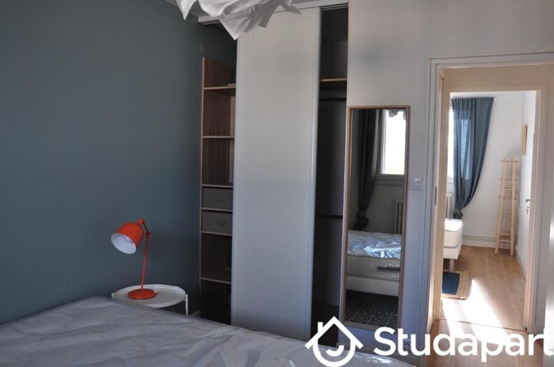 Chambre - 11 m² - 1 pièce