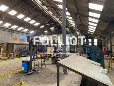 Local d'activité / Entrepôt - 1 700 m²