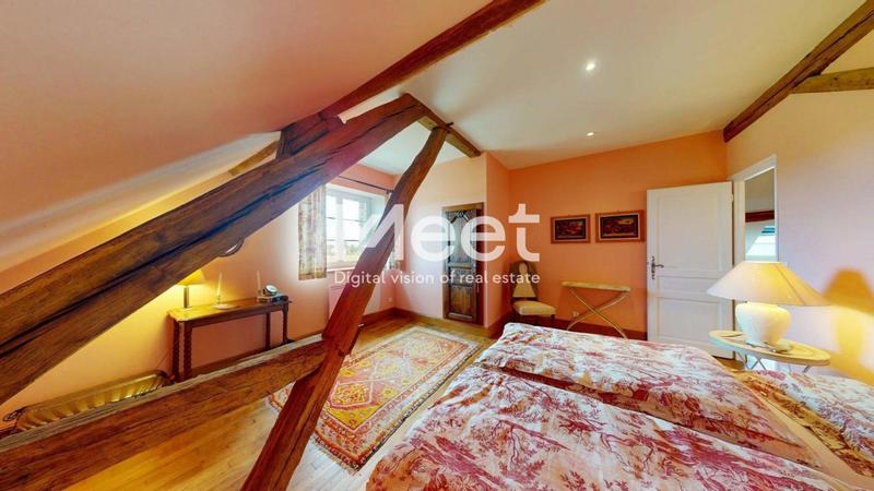 Maison - 561 m² - 15 pièces