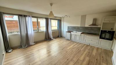 Appartement - 65 m² - 4 pièces