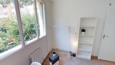 Chambre - 9 m² - 5 pièces