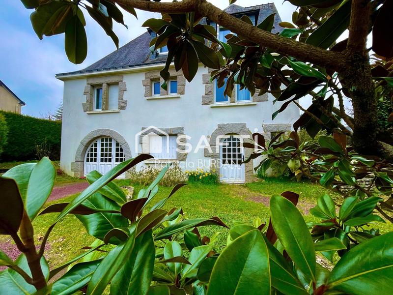 Maison - 236 m² - 8 pièces