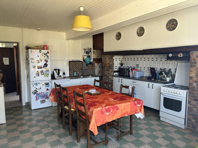 Maison - 90 m² - 5 pièces