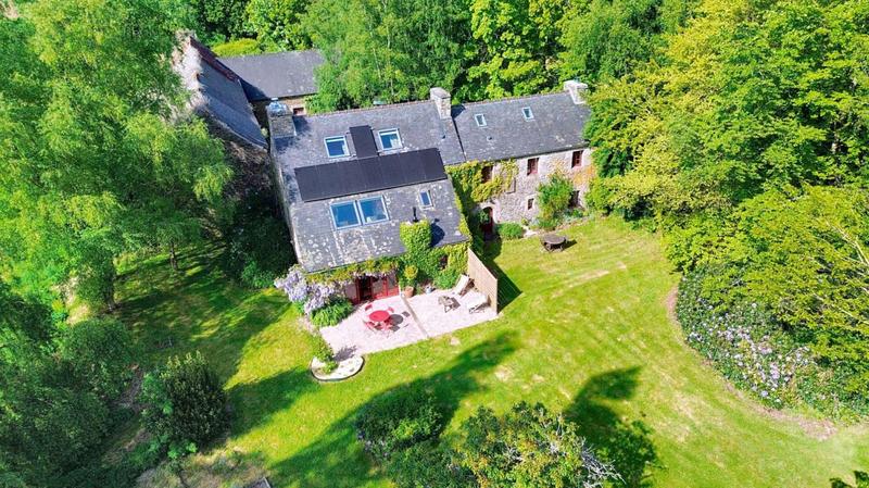 Maison - 167 m² - 8 pièces