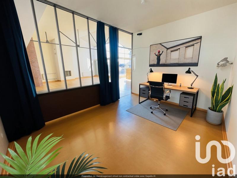 Loft - 213 m² - 5 pièces