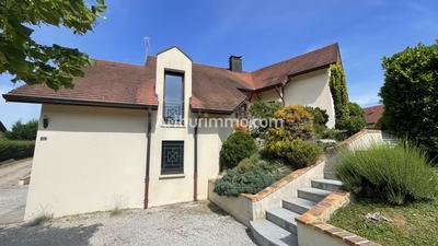 Maison - 190 m² - 8 pièces