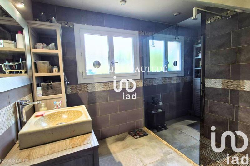 Maison - 280 m² - 9 pièces