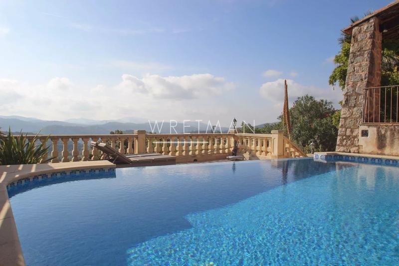 Villa - 233 m² - 5 pièces