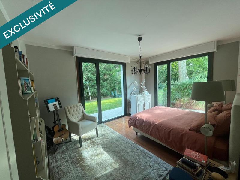 Maison - 320 m² - 9 pièces