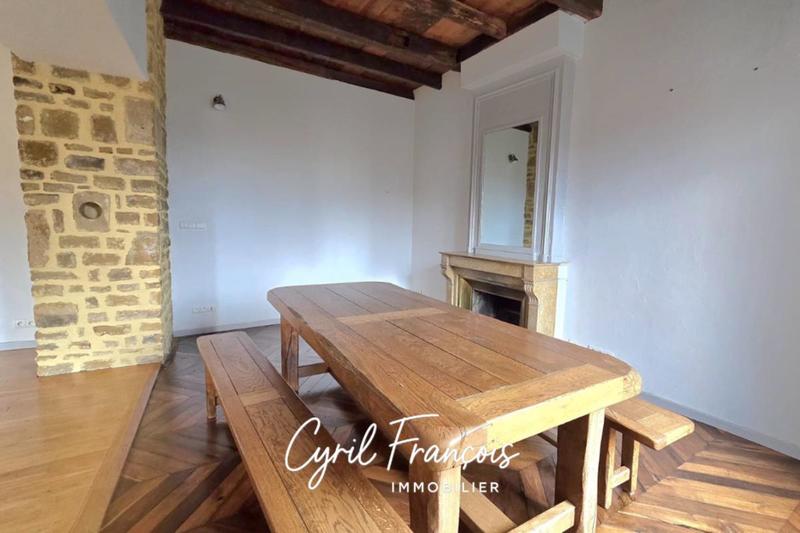 Maison - 212 m² - 8 pièces