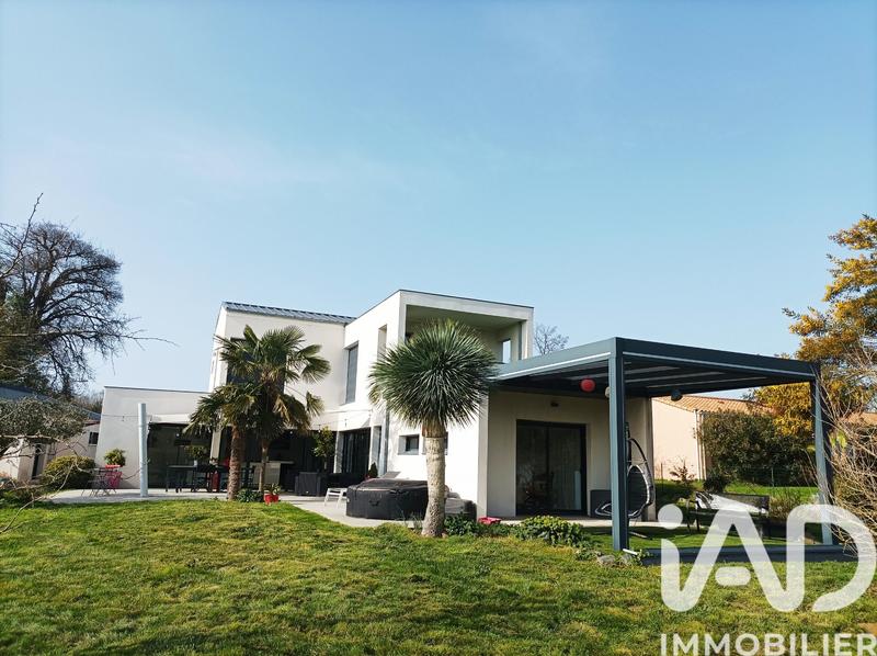 Maison de maîtres - 165 m² - 6 pièces