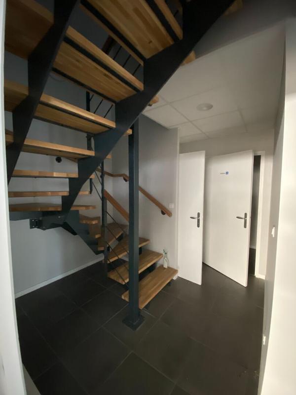 Local commercial - 1 219 m²