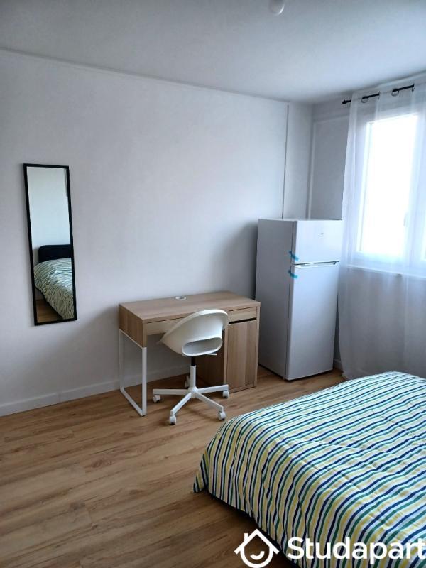 Chambre - 9 m² - 1 pièce