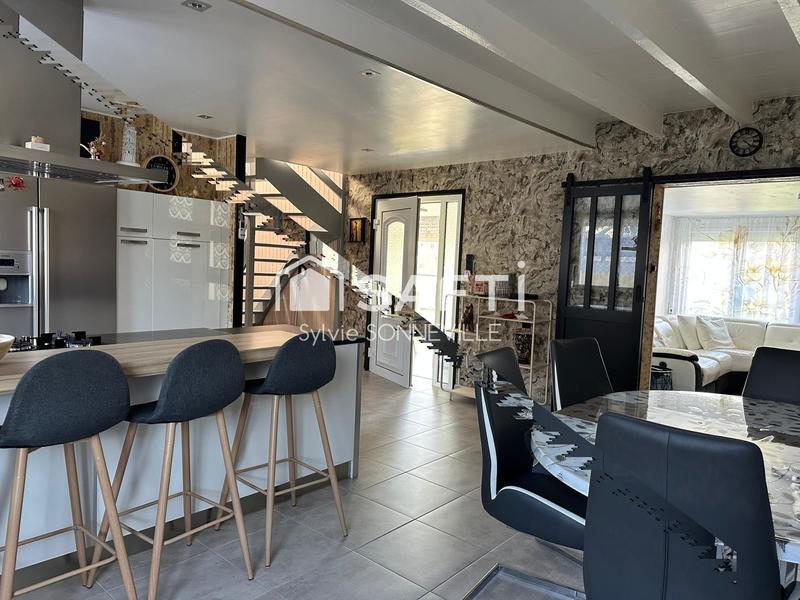 Maison - 144 m² - 6 pièces