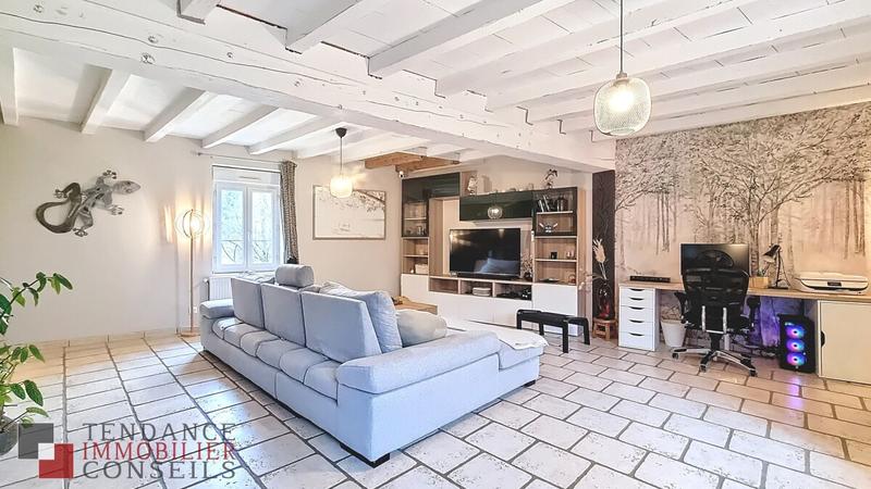 Maison - 220 m² - 9 pièces