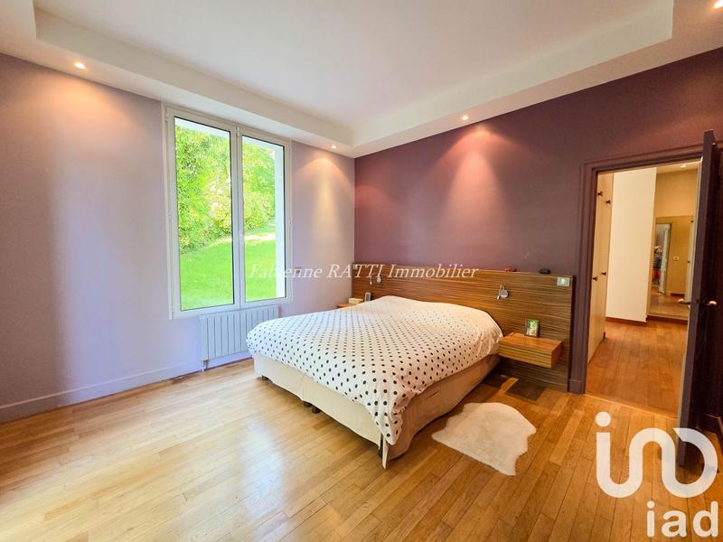 Maison - 410 m² - 9 pièces