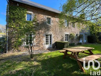 Maison - 350 m² - 6 pièces