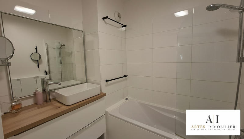 Appartement - 83 m² - 4 pièces