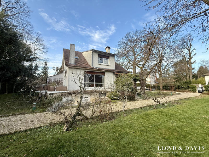 Maison - 178 m² - 8 pièces