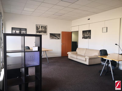 Bureau - 138 m² - 3 pièces