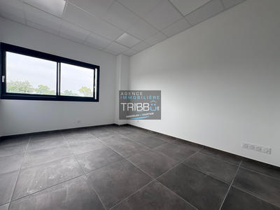 Bureau - 70 m²
