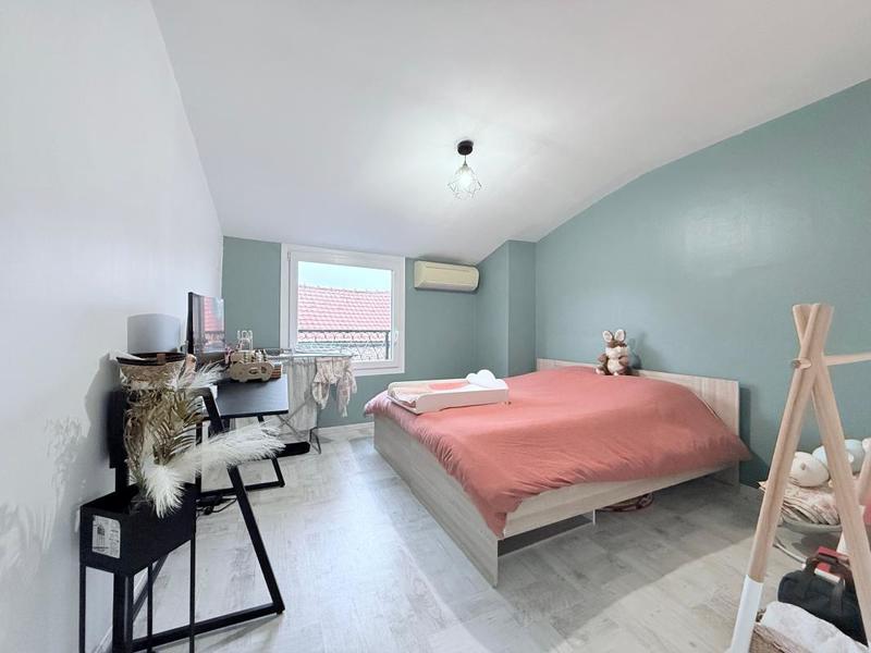 Maison - 185 m² - 5 pièces