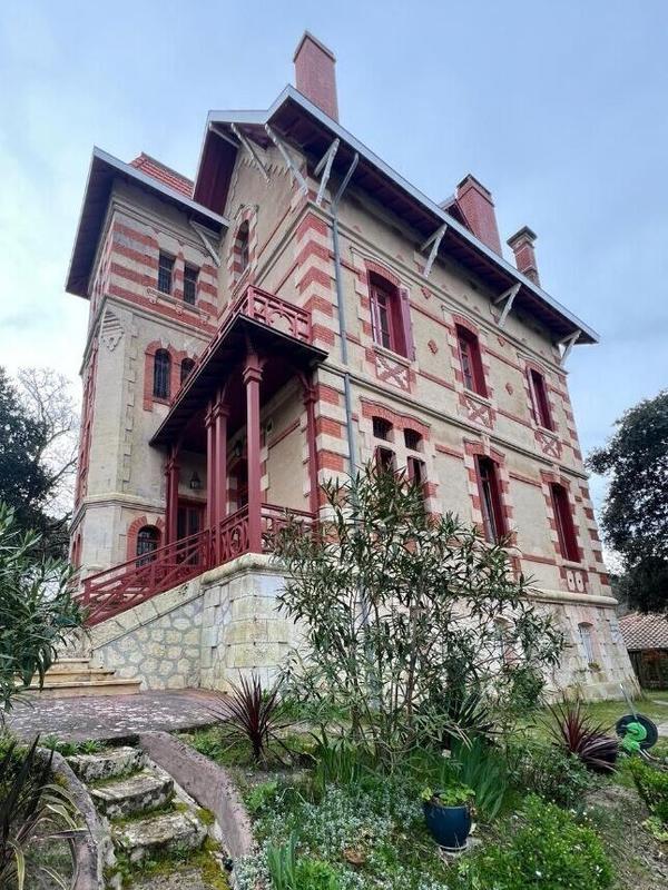 Appartement - 102 m² - 4 pièces