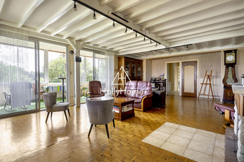 Maison - 170 m² - 8 pièces