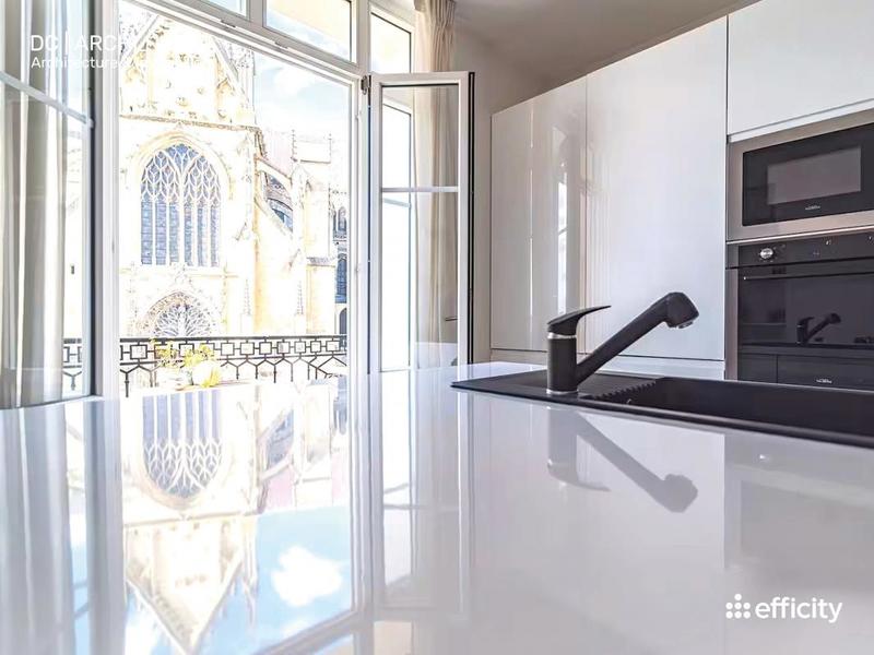 Maison - 247 m² - 10 pièces