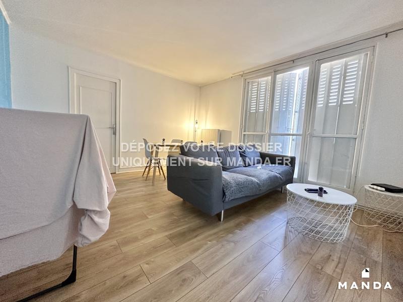 Chambre - 72 m² - 5 pièces