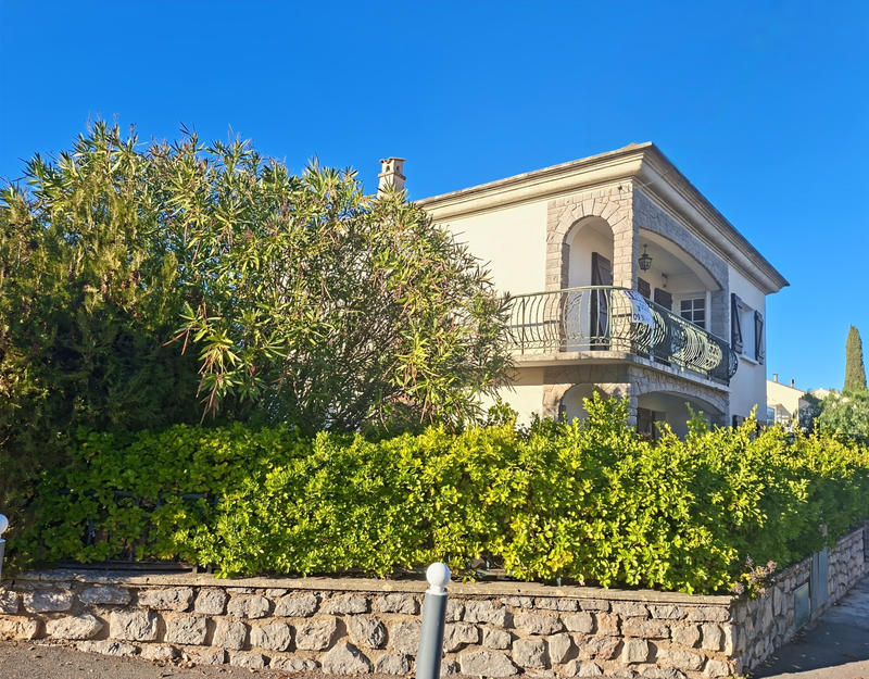 Villa - 150 m² - 6 pièces