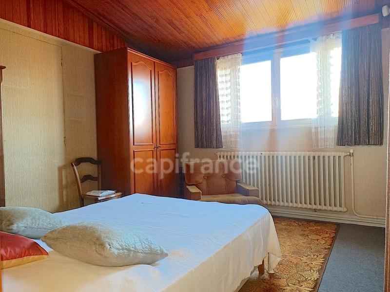 Maison - 246 m² - 6 pièces