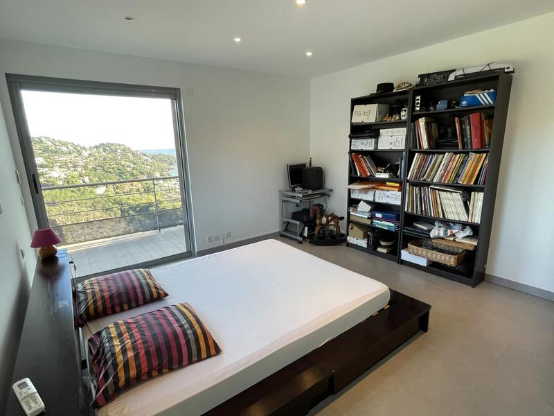 Villa - 183 m² - 6 pièces