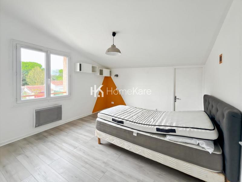 Maison - 200 m² - 8 pièces