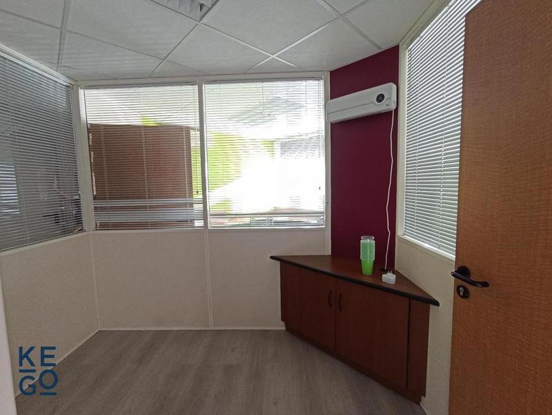 Local commercial - 88 m² - 5 pièces