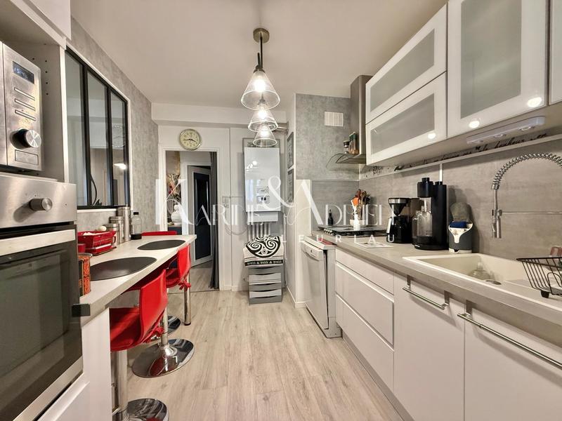 Appartement - 80 m² - 3 pièces