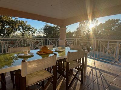 Maison contemporaine - 267 m² - 10 pièces