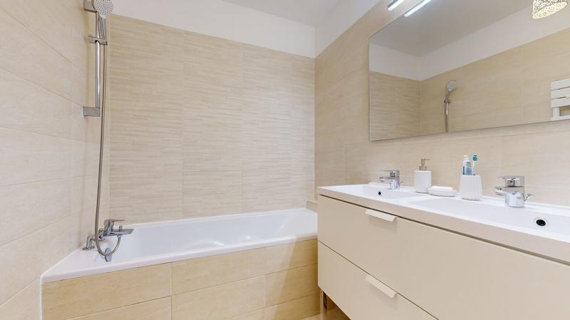 Appartement - 111 m² - 5 pièces