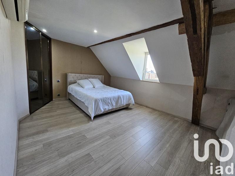 Maison - 259 m² - 11 pièces
