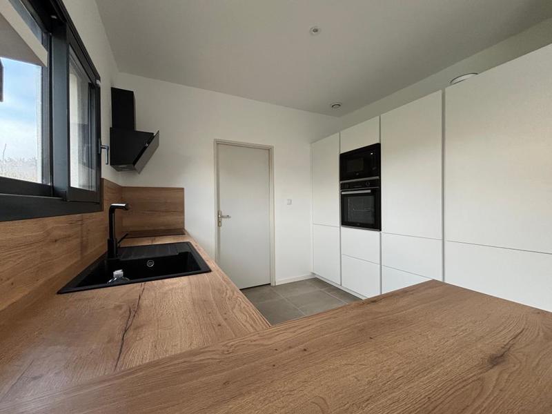 Maison - 98 m² - 4 pièces