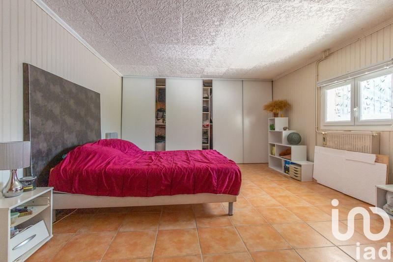 Maison - 220 m² - 6 pièces