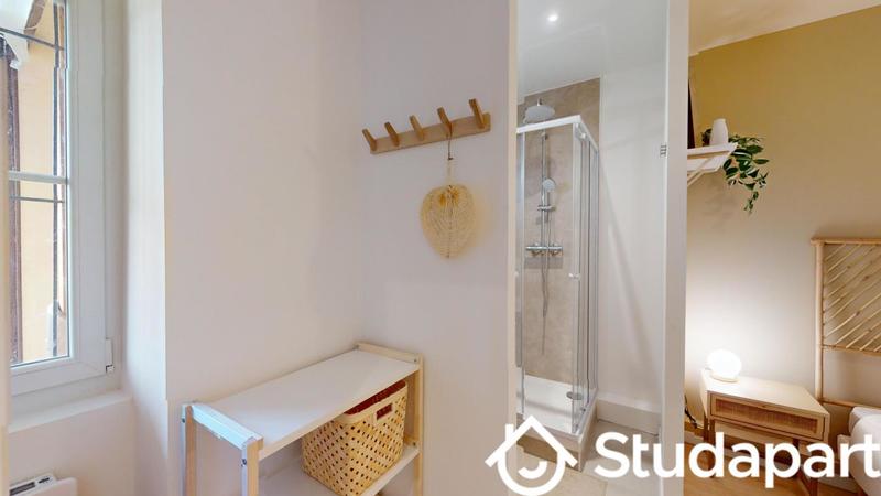 Chambre - 11 m² - 1 pièce