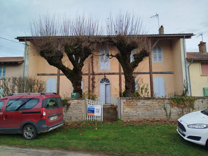 Maison - 250 m² - 12 pièces