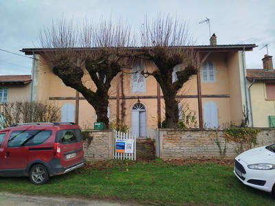 Maison - 250 m² - 12 pièces