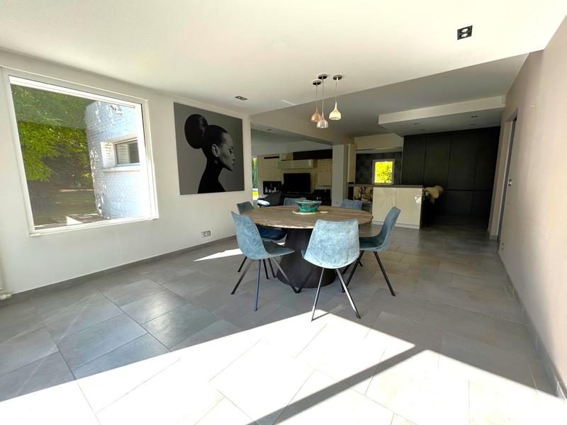 Maison - 180 m² - 6 pièces